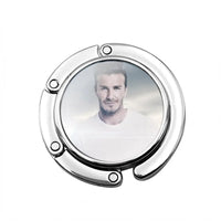 Accroche sac à main David Beckham - modèle images 3 - AccrocheMonSac ™