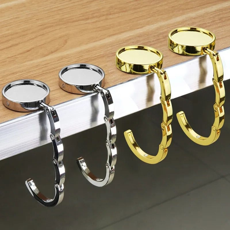 Accroche sac à main doré chic