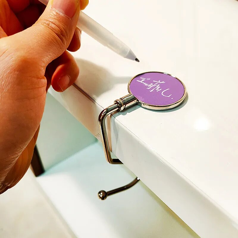 Accroche sac à main personnalisable signature