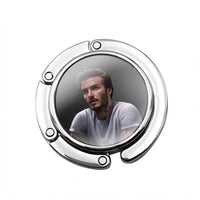 Accroche sac à main David Beckham - modèle images 7 - AccrocheMonSac ™